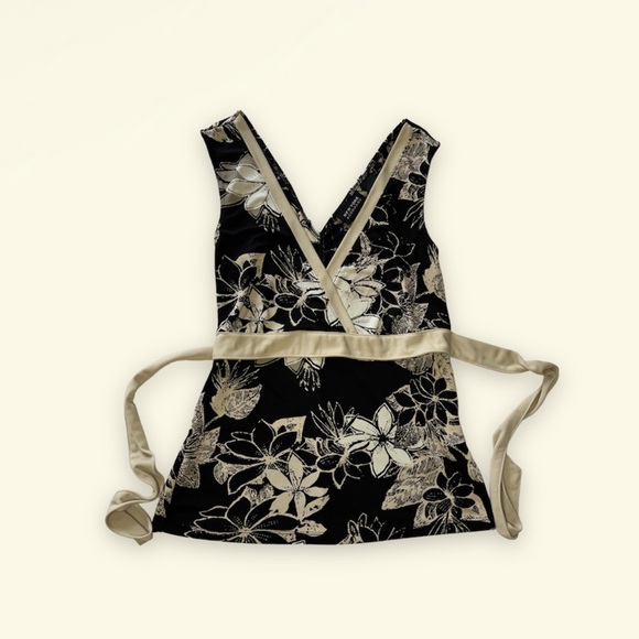 New York & Company Tops - 2000s Y2K tank Top